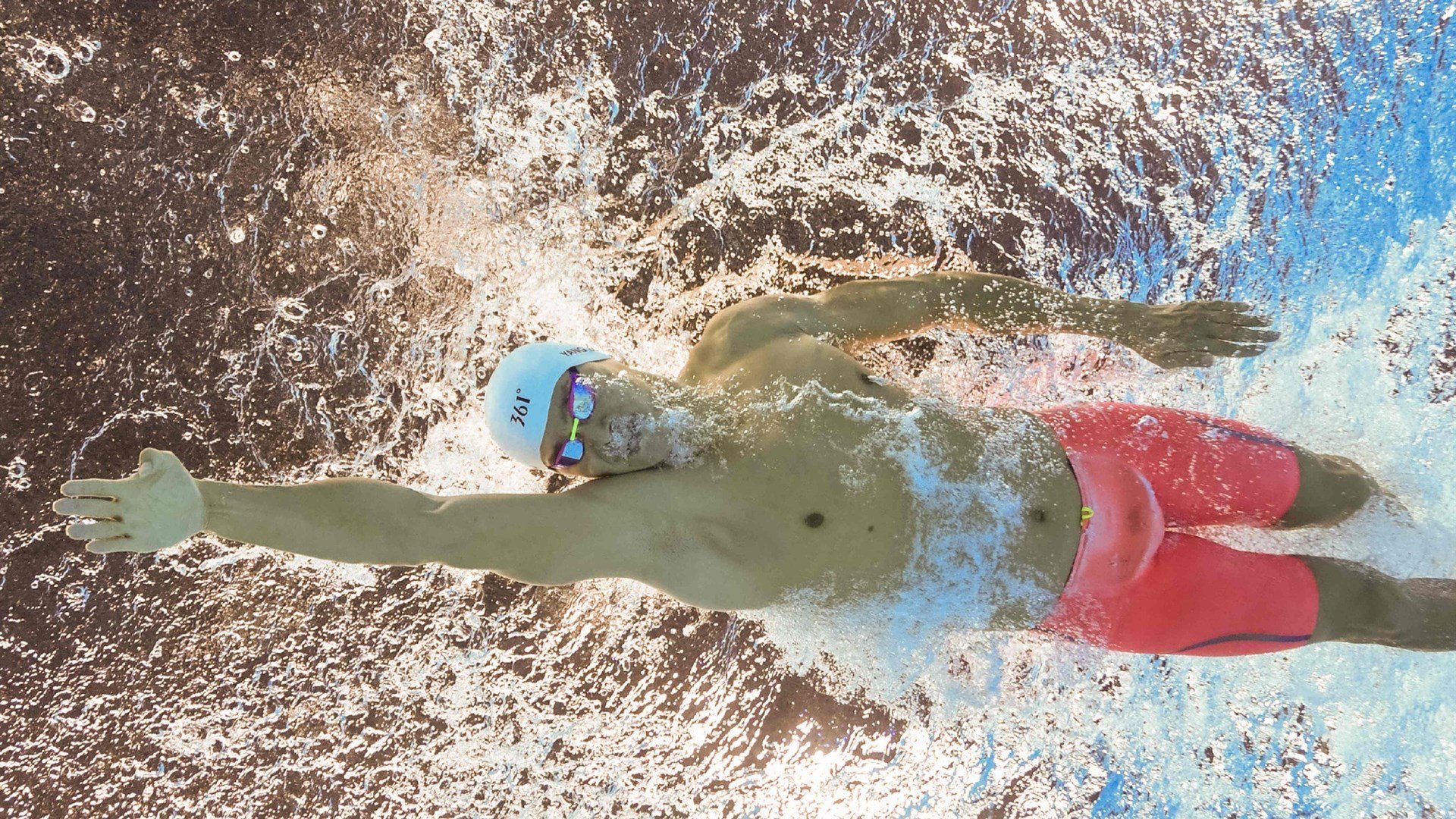 九游在线玩-田径少年勇夺省运会三金，被誉为“刘翔接班人”，刘翔第一次获得世界田径锦标赛冠军